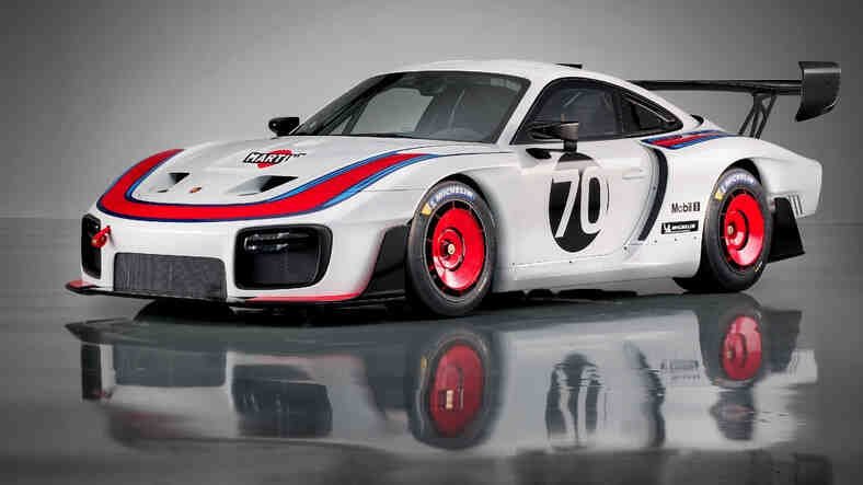 Porsche 935 Monza pistinde test edilirken görüldü